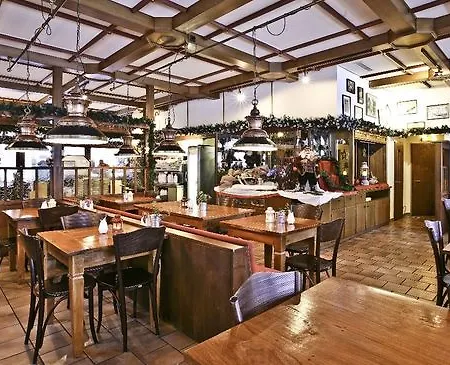 索瓦热公园酒店 酒店 4*