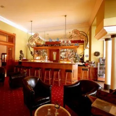 索瓦热公园酒店