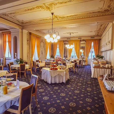 Parkhotel Du Sauvage מירינגן